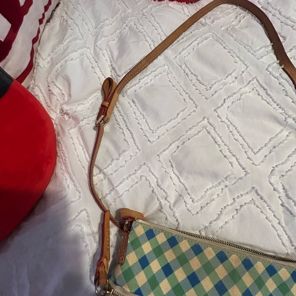 Dooney and Bourke crossbody bag - Picture 8 of 11